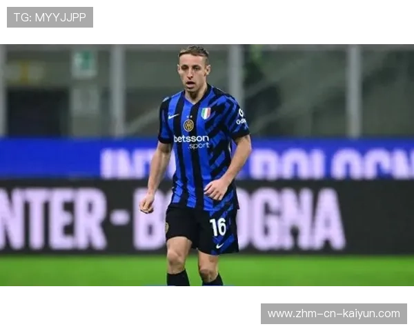 国米弗拉泰西禁区外发力一脚怒射直冲球门